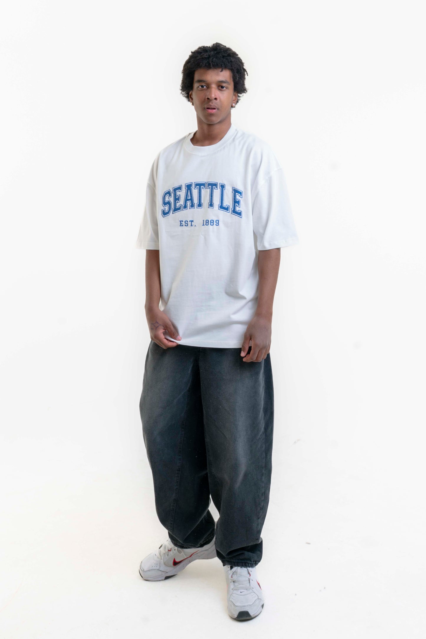 Seattle Nakış Detaylı Oversize T-shirt - Beyaz