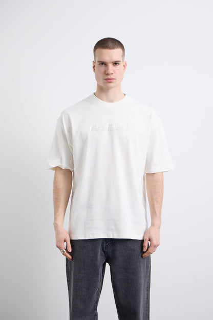 Beyaz Nakış Detaylı T-shirt