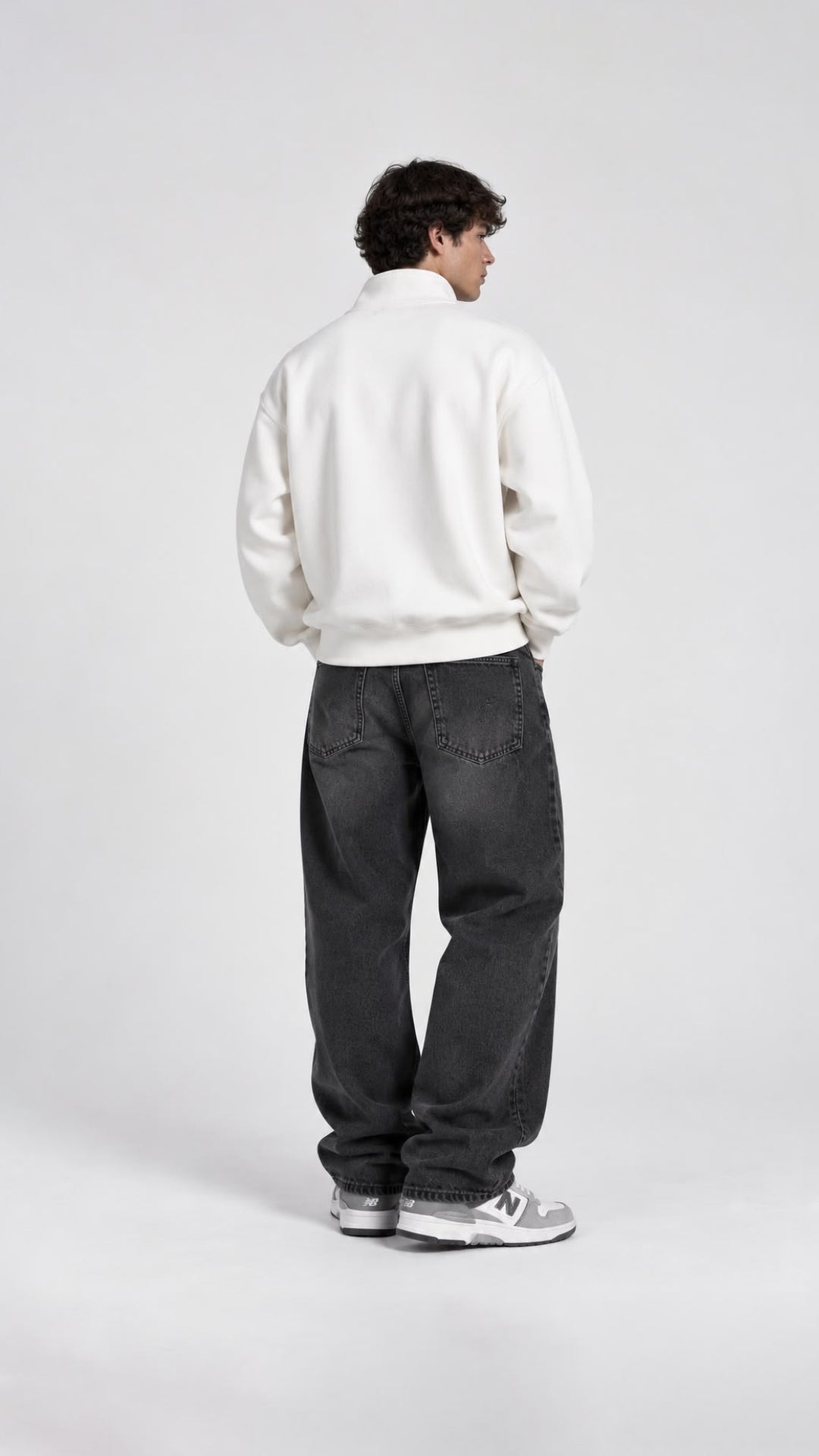 BASKI DETAYLI YARIM FERMUARLI SWEAT 25K-079 BEYAZ