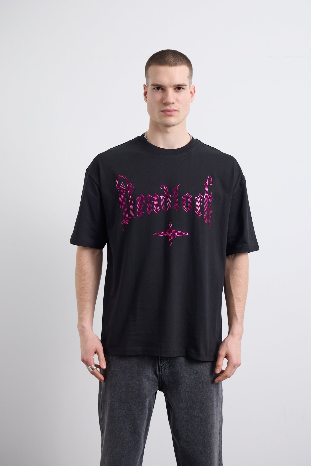 Fuşya Taş Baskı Detaylı Siyah T-shirt