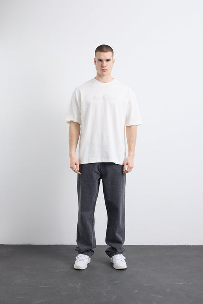 Beyaz Nakış Detaylı T-shirt