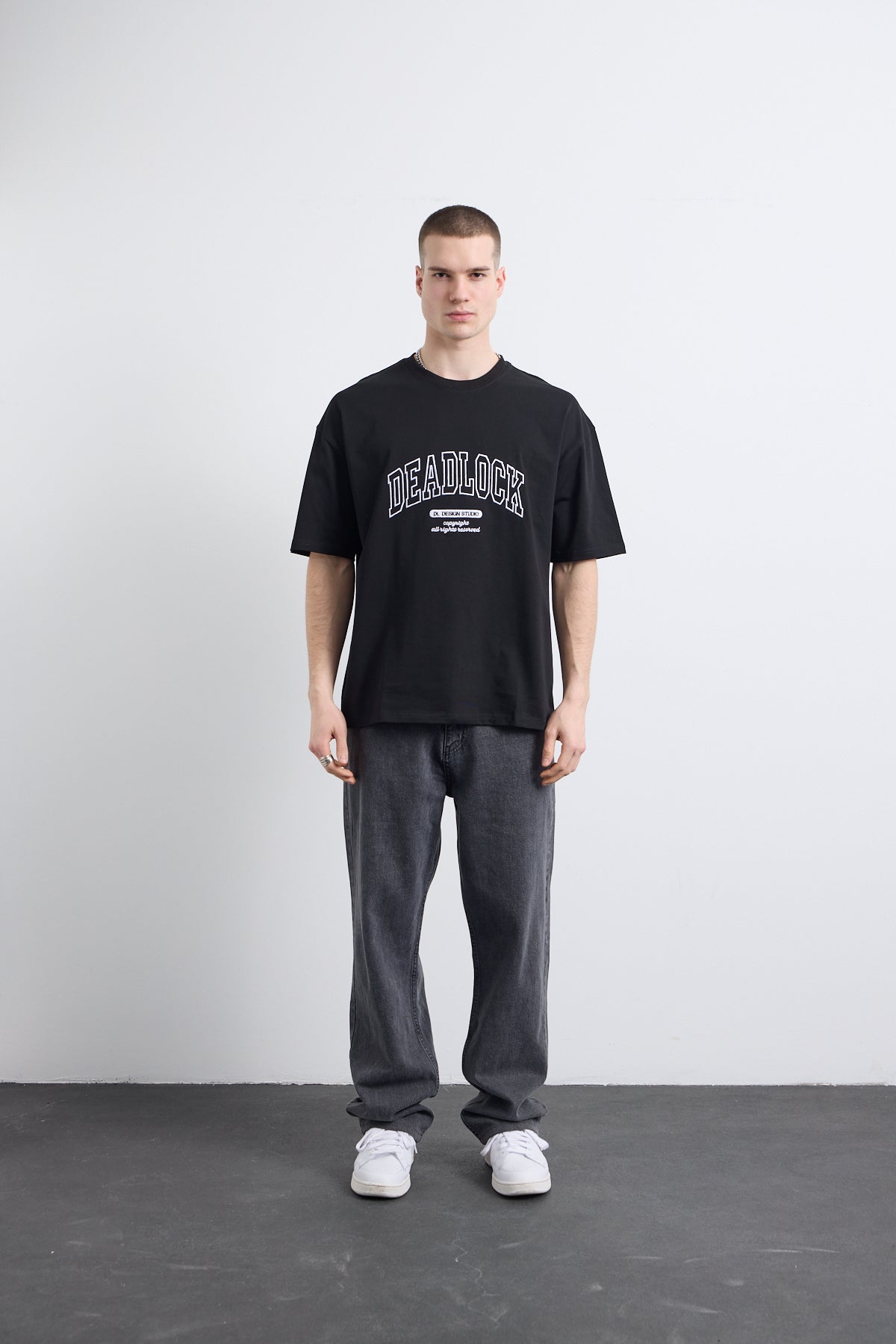 Design Studio Nakış Detaylı Siyah T-shirt