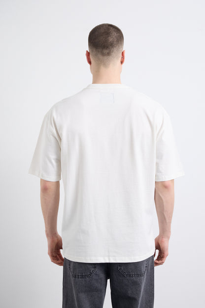 Gri Taş Baskı Detaylı Beyaz T-shirt