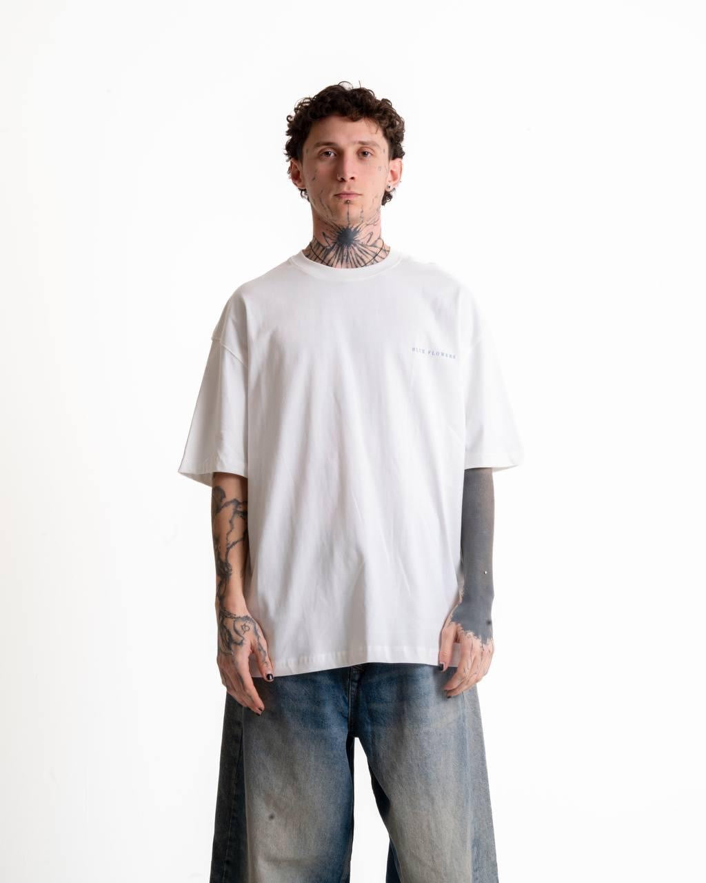 Blue Flowers Sırt Baskılı Oversize T-shirt - Beyaz