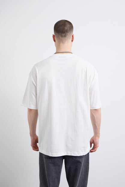 Kırmızı Taş Baskı Detaylı Beyaz T-shirt