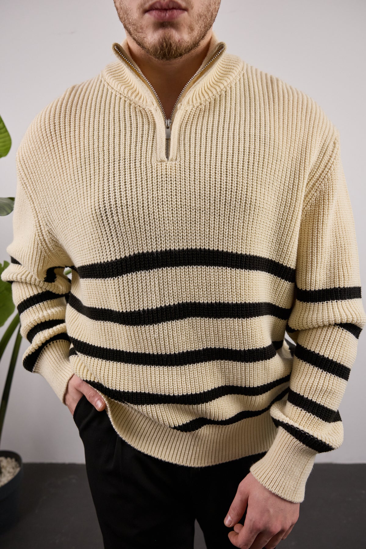 Yarım Fermuarlı Çizgili Triko Kazak Krem