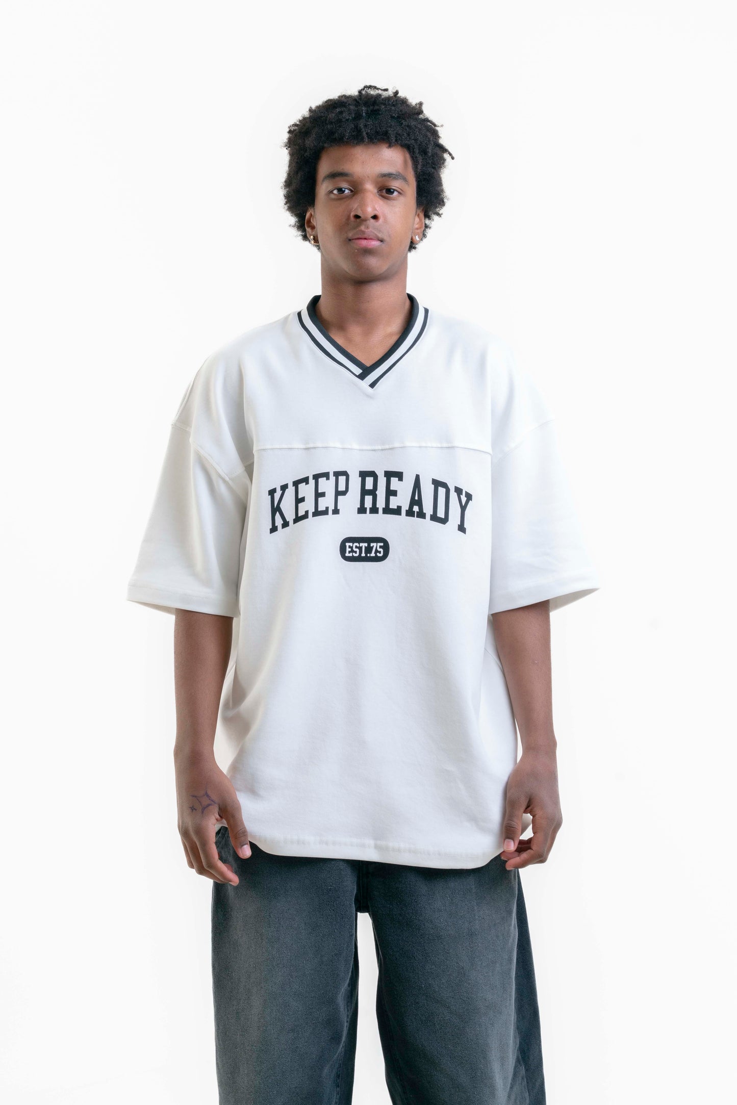 Keep Ready V Yaka Oversize Tişört - Beyaz